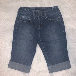 Apt 9 petite size 8P jean shorts A05